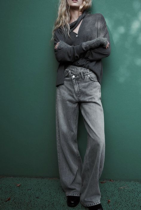 Ассиметричні Джинсы Zara