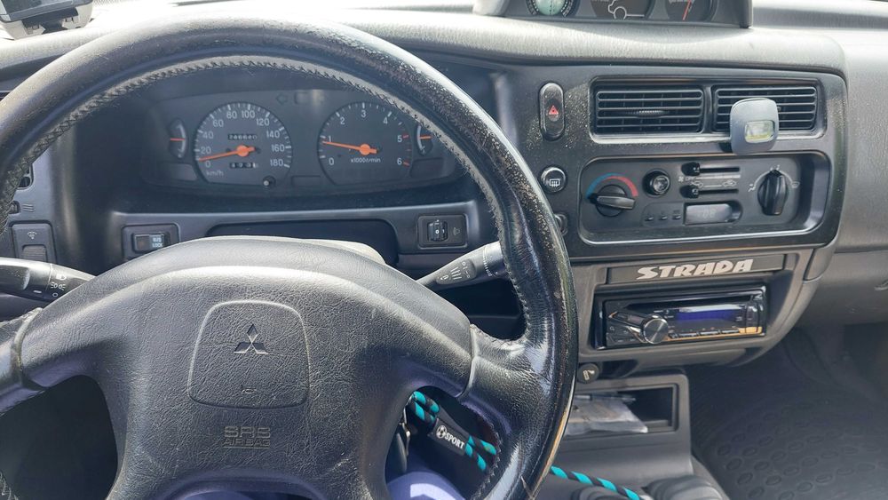 Mitsubishi  strakar  L200