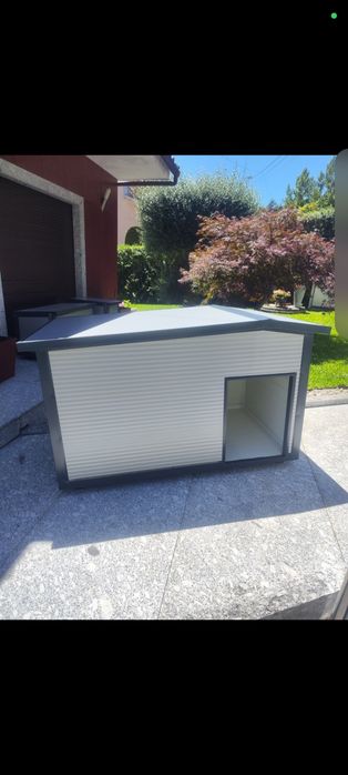 Jaula para cães em chapa com isolamento térmico