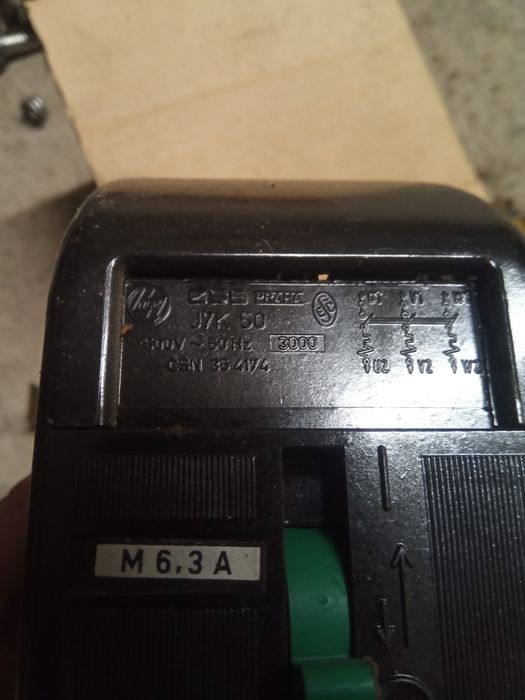 Продам вимикачі.