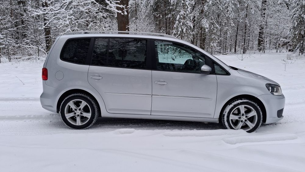 Продам wv  Touran 2.0 TDI  2011 року .