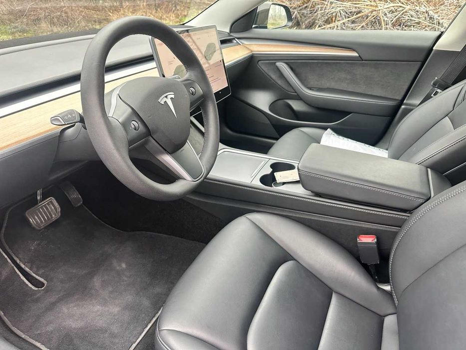 продам Tesla 3 2023