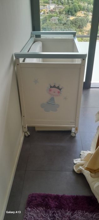 Vendo cama/berço bebé e comoda da marca Micuna