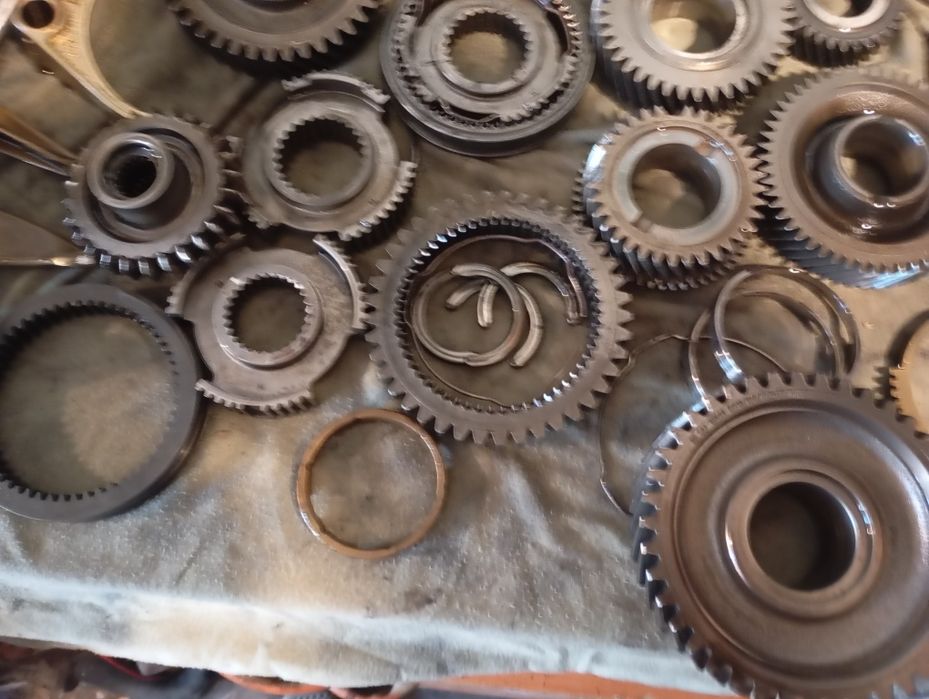 Продам запчасти  КПП на Фиат дукато