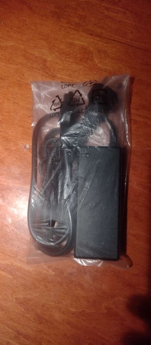 Блок питания зарядное ноутбука оригенал Delta EL. AD-9019S 19V 4.74A