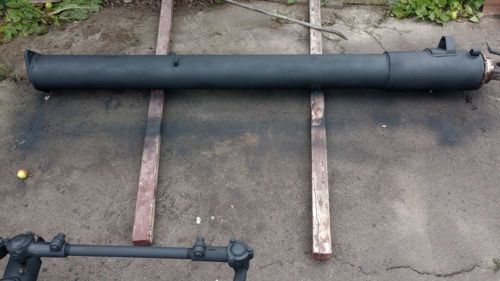 Гідроциліндр на львівський погрущик