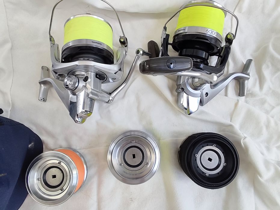 Parela de canas skycaster 33 mais dois carretos Shimano ultegra xsc e ci4+