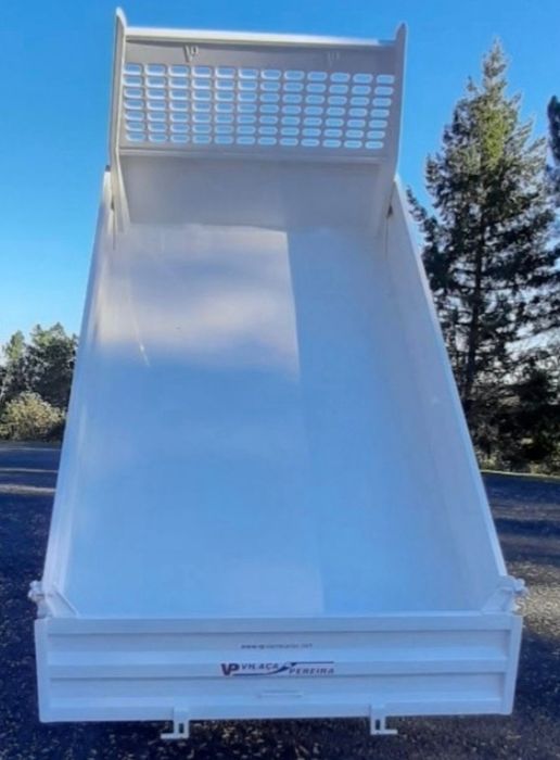 ENTULHO de OBRAS e LIXO recolhemos tudo em carrinhas e contentores