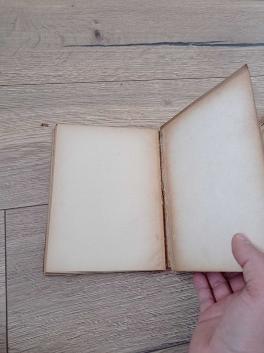 Chwała córy królewskiej” autorstwa Bruce'a Marshalla.