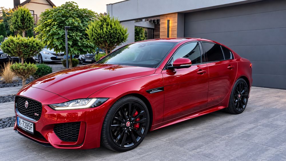 Jaguar XE