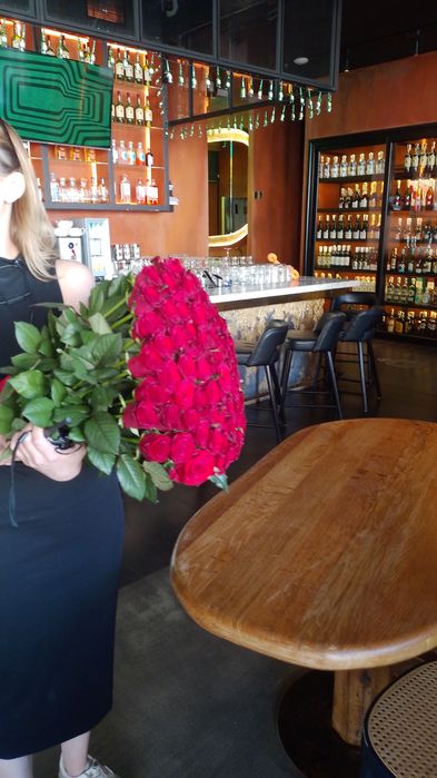 Букет з троянд недорого • Доставка квітів • Квіти від виробника •