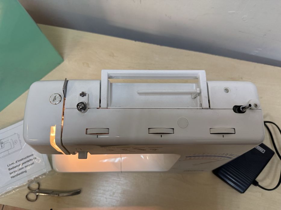 Швейна машинка Victoria 8610P Німеччина ідеальний стан