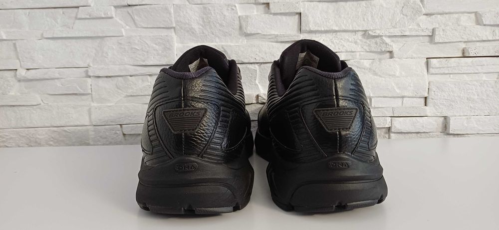 Buty BROOKS ADDICTION roz.46 Uk.11 wkł.30 cm.(Extra Wide 4E.)