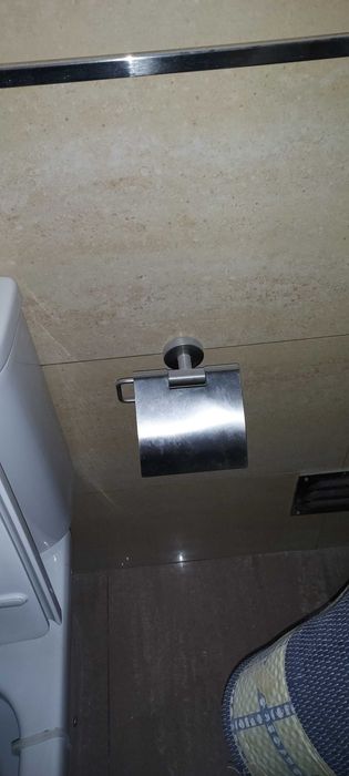 Suporte de parede para rolos de papel higiénico em inox