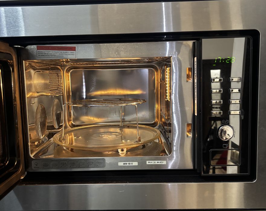 Mikrofala pod zabudowe Whirlpool