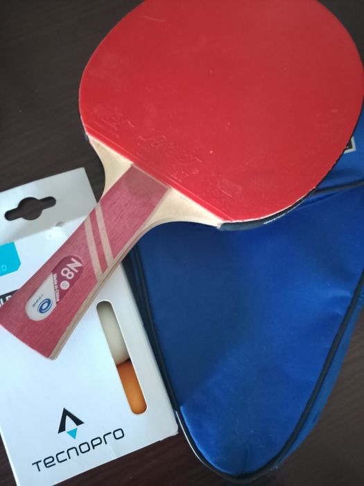 Набор тенисных ракеток 2+1 , набор тенисных мячиков 8 шт., чехлы