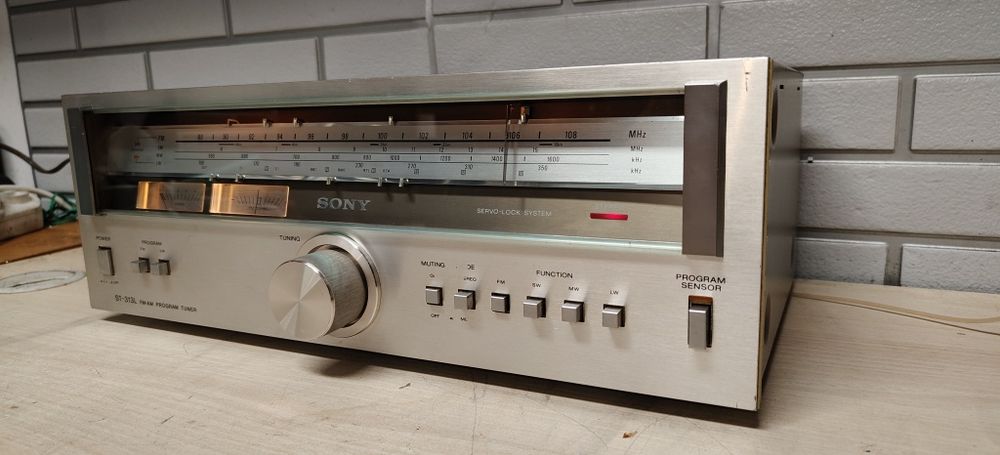Tuner SONY ST-313L. Vintage