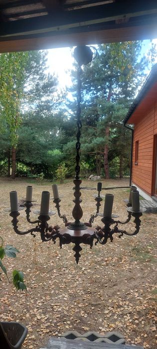 Żyrandole retro z kinkietami