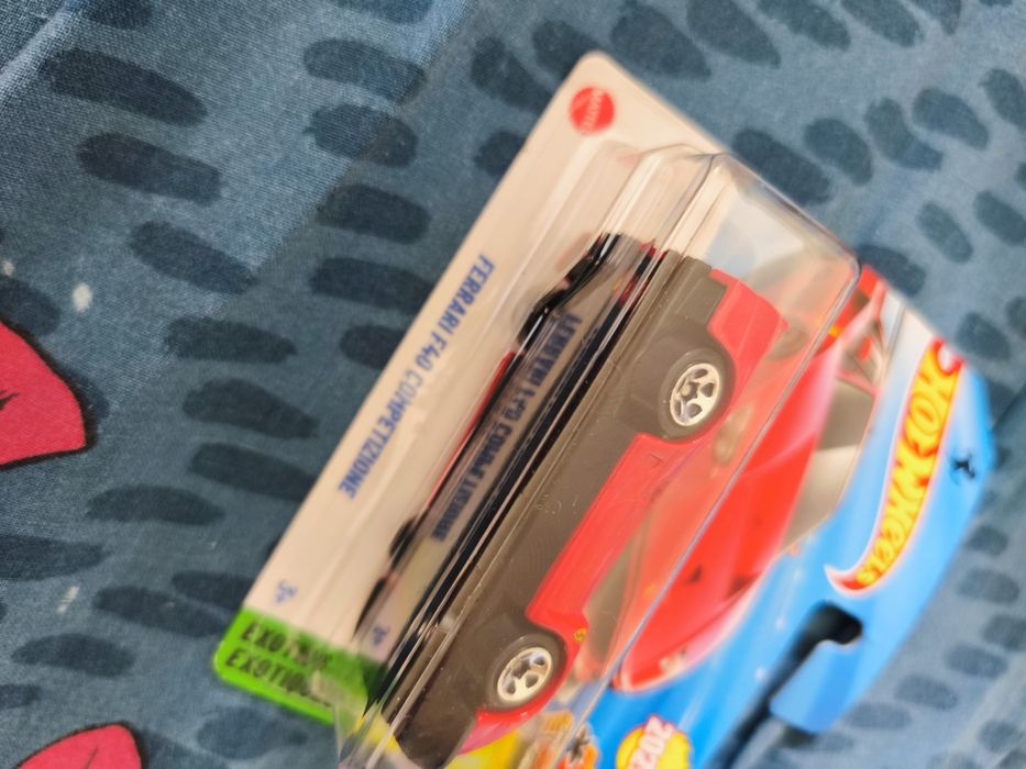 Ferrari f40 competizione Hotwheels