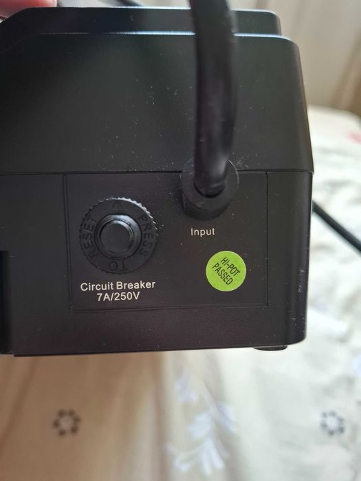 Джерело безперебійного живлення АРС UPS 800VA