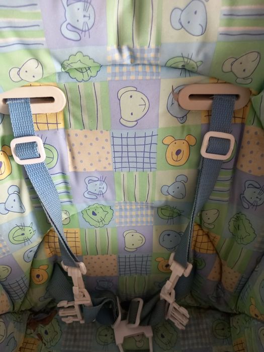 Krzeselko do karmienia z pasami regulowane