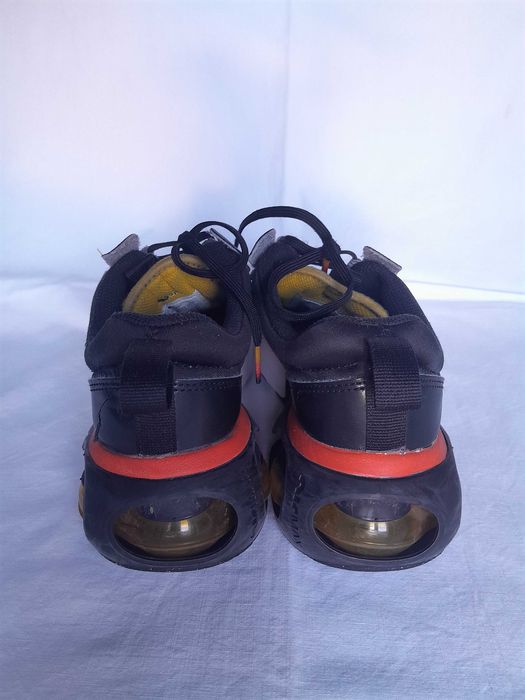 Sprzedam buty dziecięce Nike Air Max 2021.