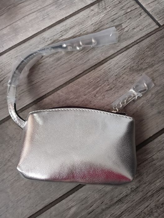 Saszetka Juicy Couture, mały portfel, mała torebka Juicy Couture