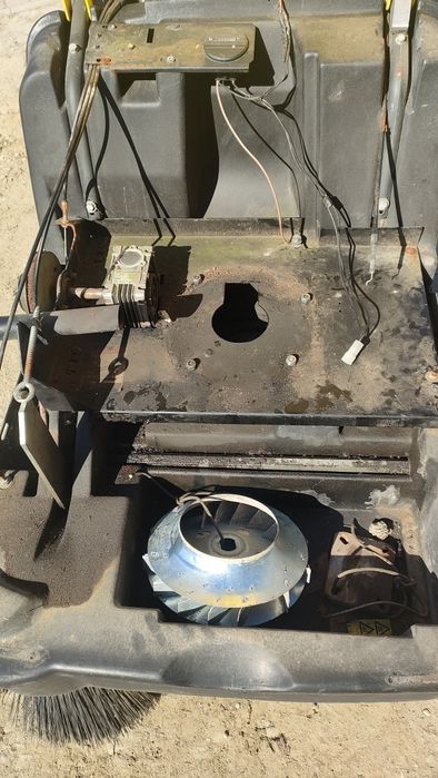 Zamiatarka kärcher KSM 750