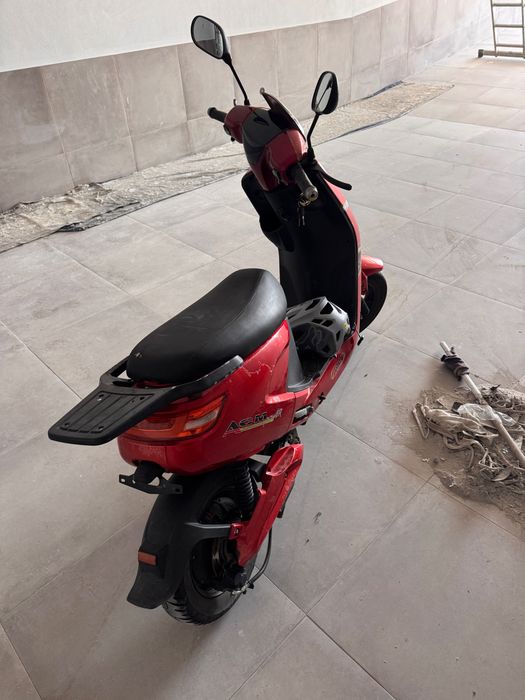 Scooter elétrica