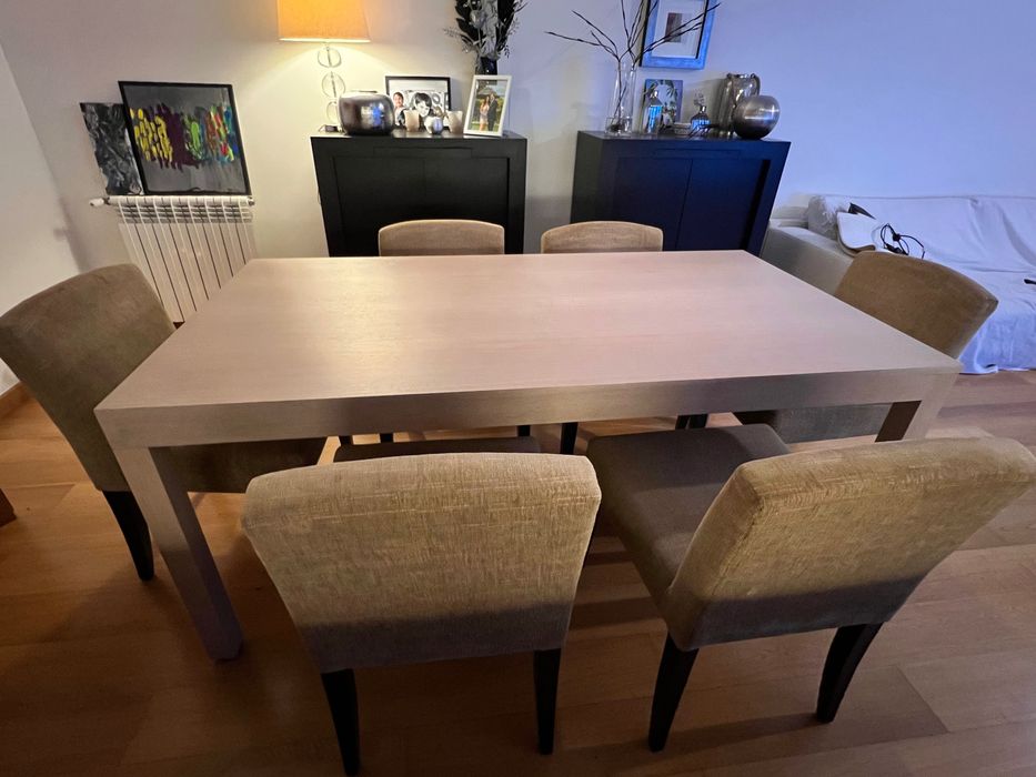 Mesa de sala e 6 cadeiras