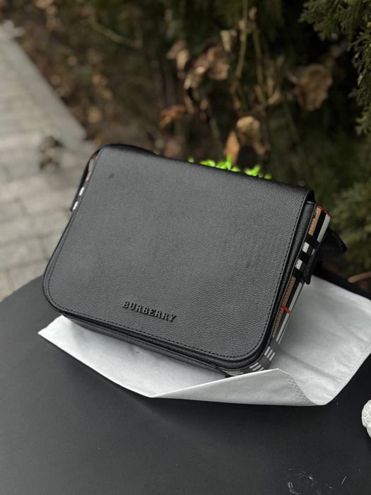 Сумка Burberry через плече | стильна | нова