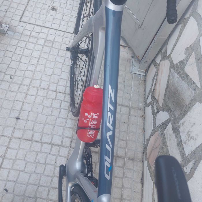 Bicicleta ciclismo BH S/M de carbono.