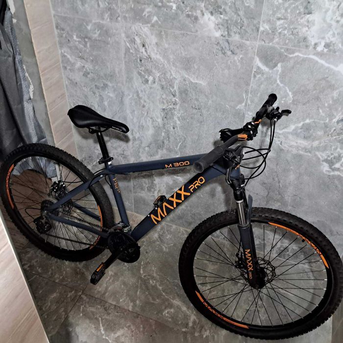 Велосипед MaxxPro чорний