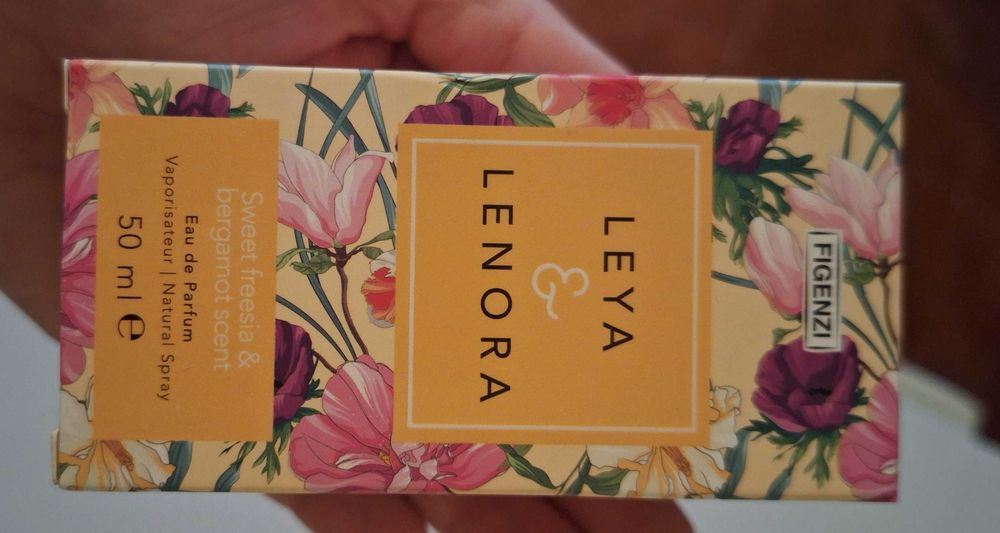 Perfume Leya & Lenora