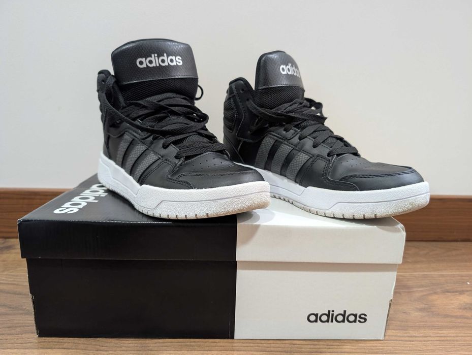 Жіночі високі кросівки Adidas