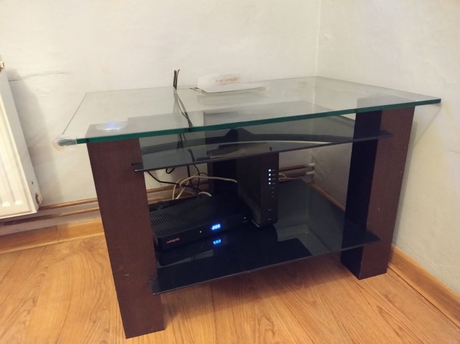 Stolik pod telewizor