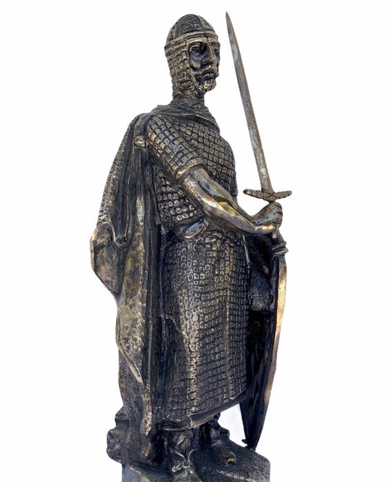 Estatueta D. Afonso Henriques
