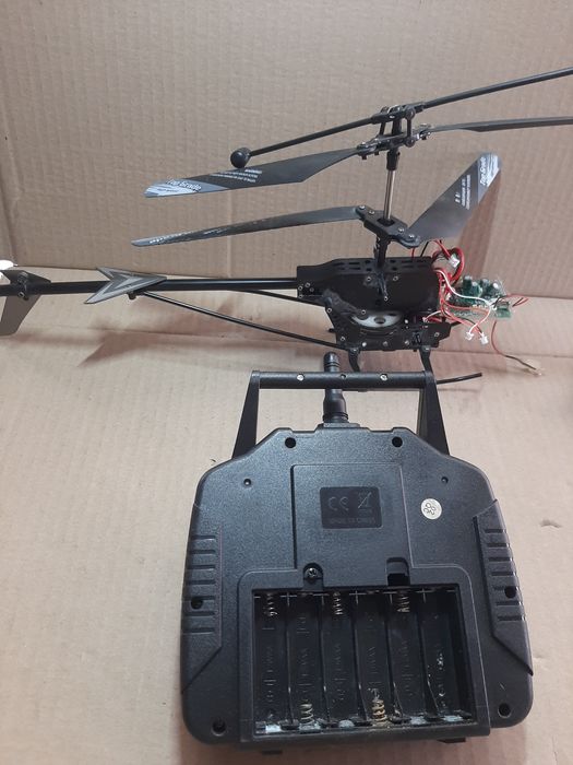 Гелікоптер на радіокеруванні Lishitoys Phantom 6010.