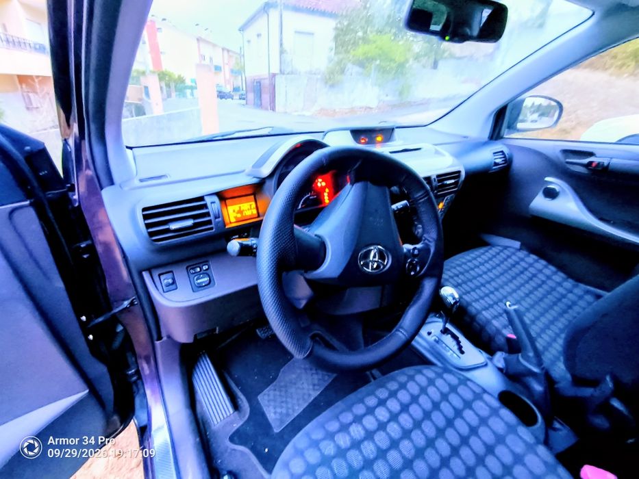 Toyota IQ impecável automático