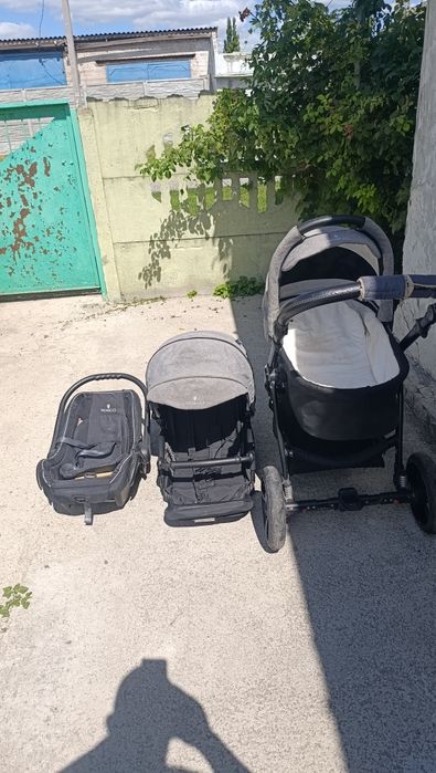 Продам Коляску 3в1