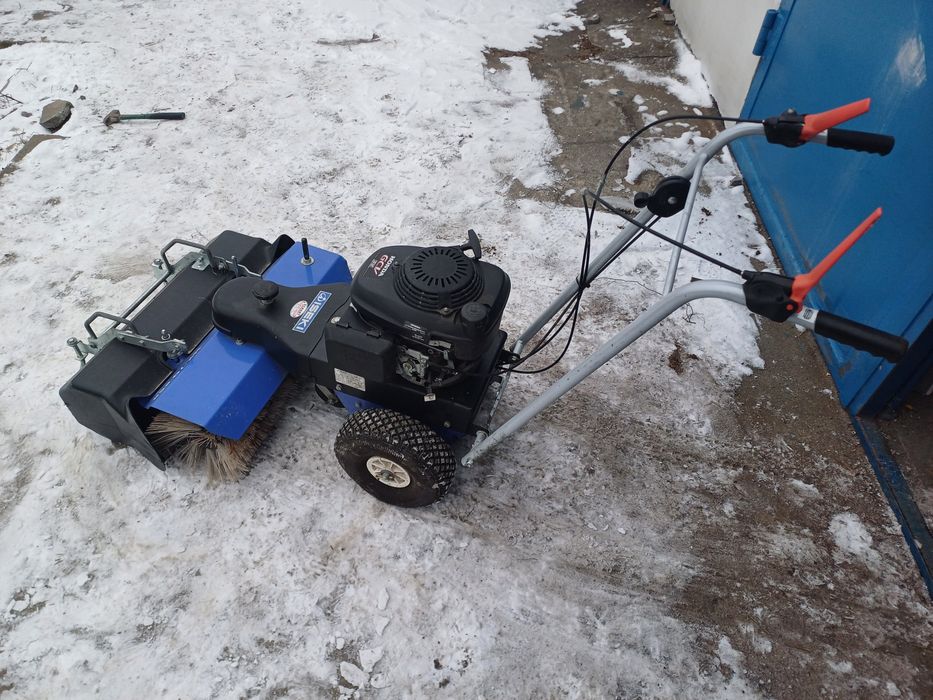 Zamiatarka iseki hk 70 Eco.silnik honda .