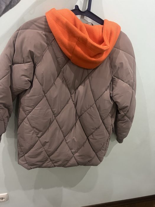 Зимова куртка на дівчинку