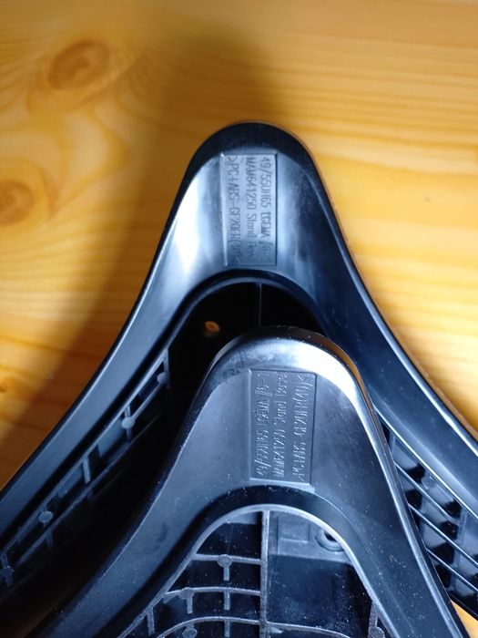 Stojak nogi do telewizora LG model na zdjęciu