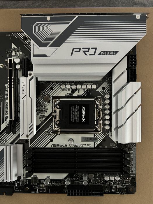 Motherboard ASRock Z790 Pro RS DDR5 ATX – Nova (Substituição RMA)