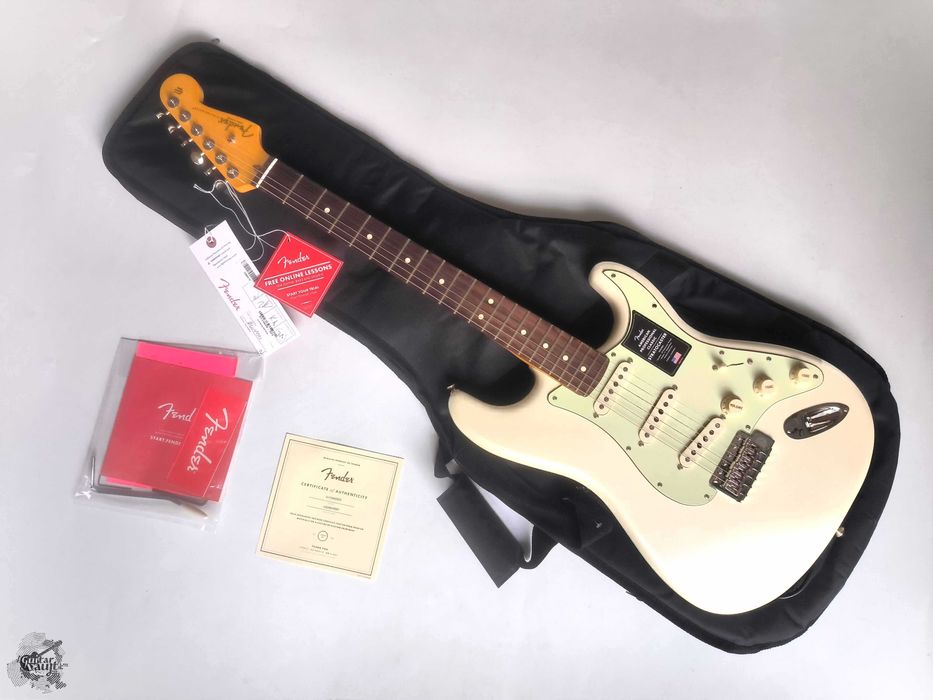 Новий Fender® Limited Edition American Professional Classic Stratocaster® '2026 Olympic Pearl