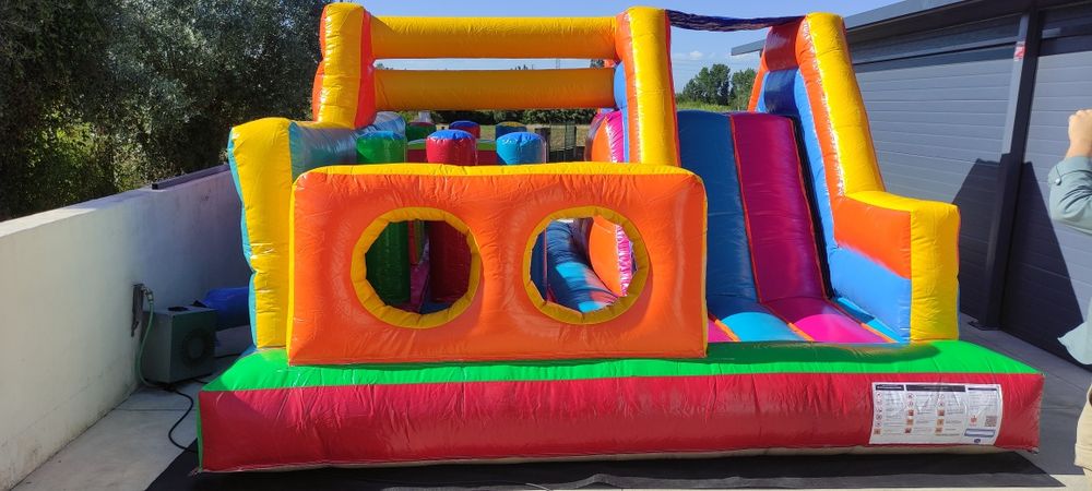 Insuflável em lona novos