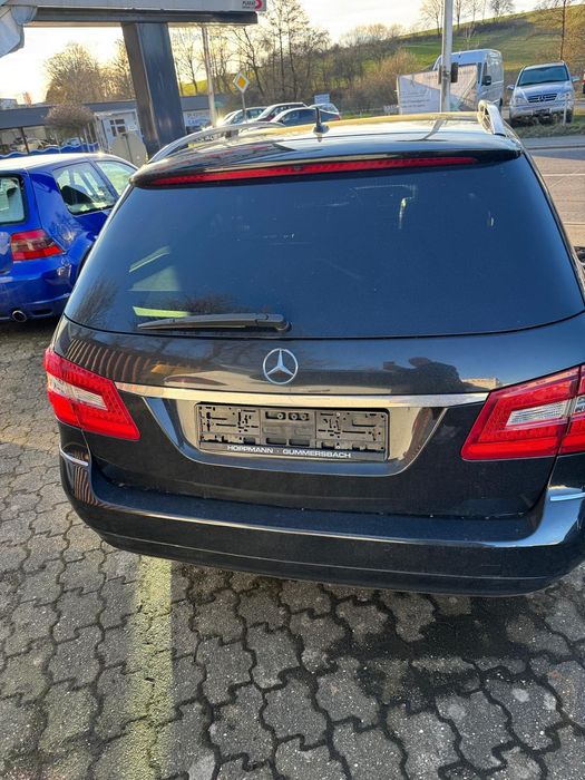 Mercedes s 212 rok 2009 uszkodzony silnik