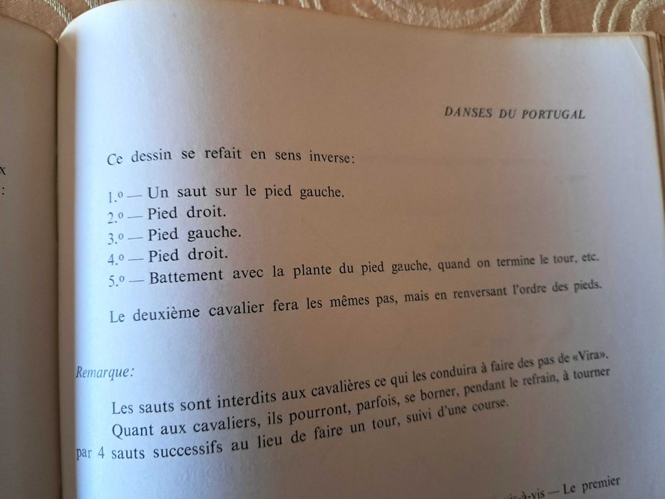 DANÇAS DE PORTUGAL - PEDRO HOMEM DE MELLO (ED. TRILINGUE 1962)