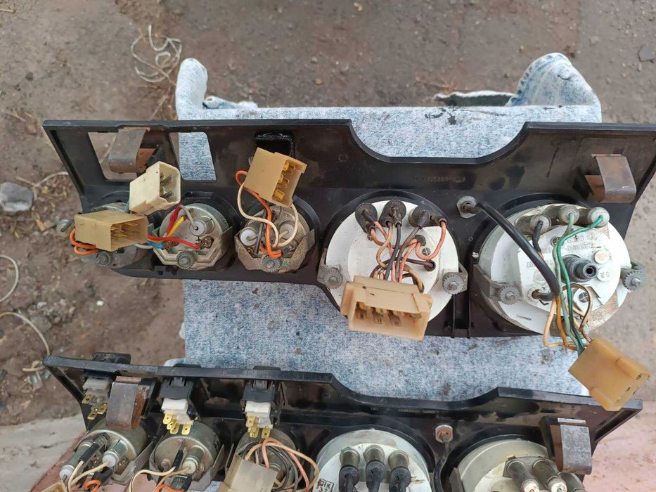 Панель приладів ваз 2103-2106