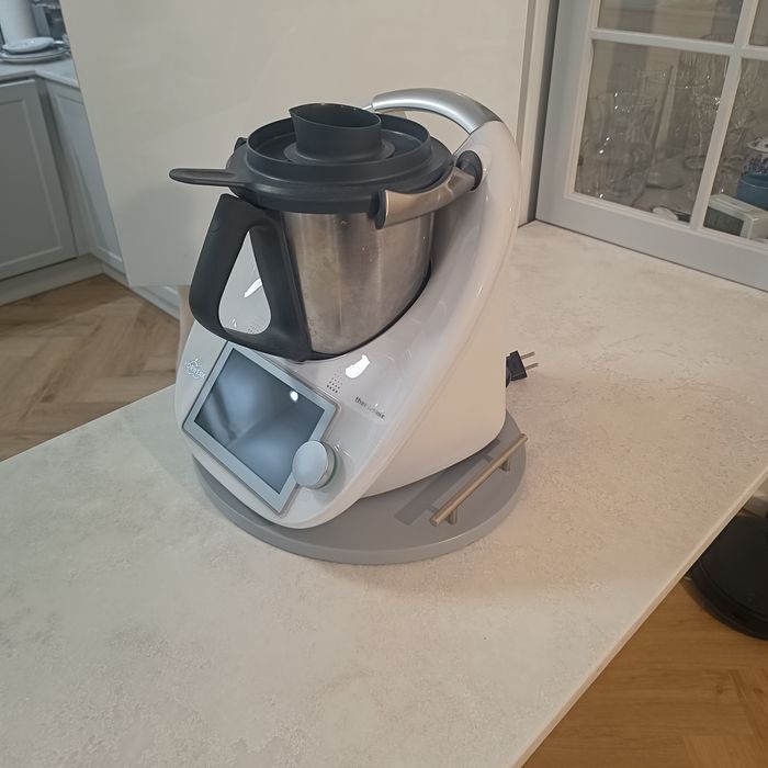 Sprzedam Thermomix TM6